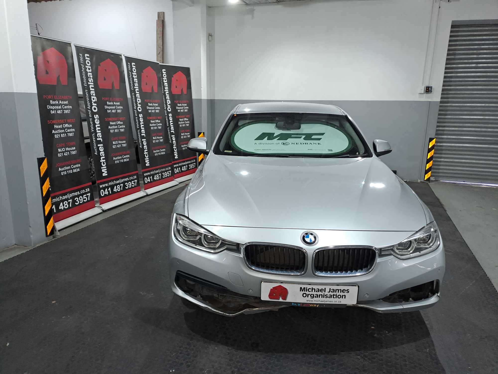 2018 BMW 320i A/T (F30) thumbnail 2