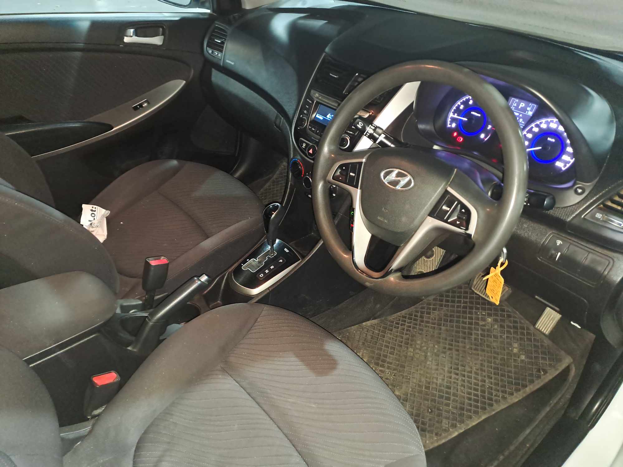 2017 Hyundai Accent 1.6 GLS/Fluid A/T thumbnail 5