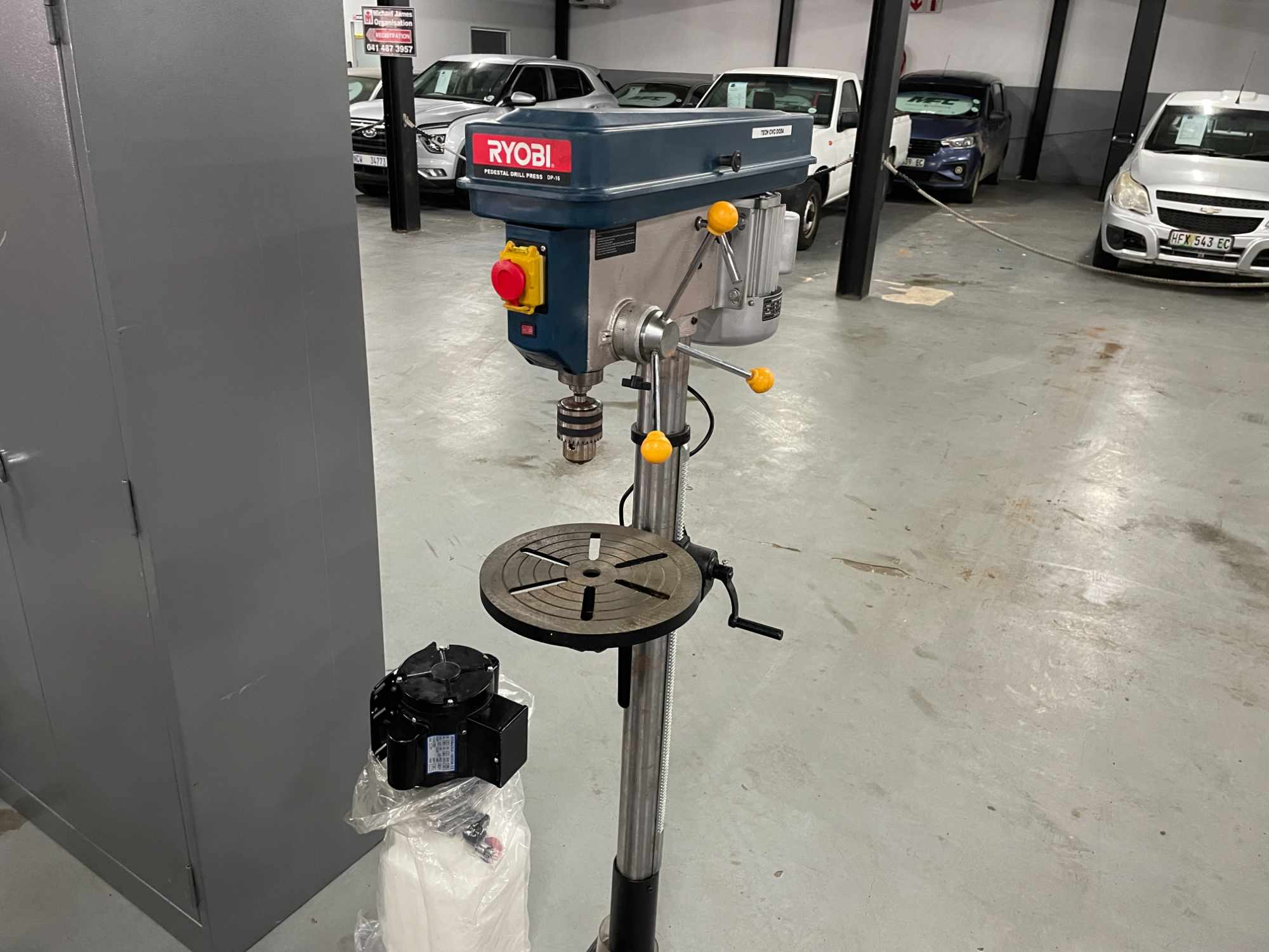 Onsite Warehouse Auction thumbnail 66