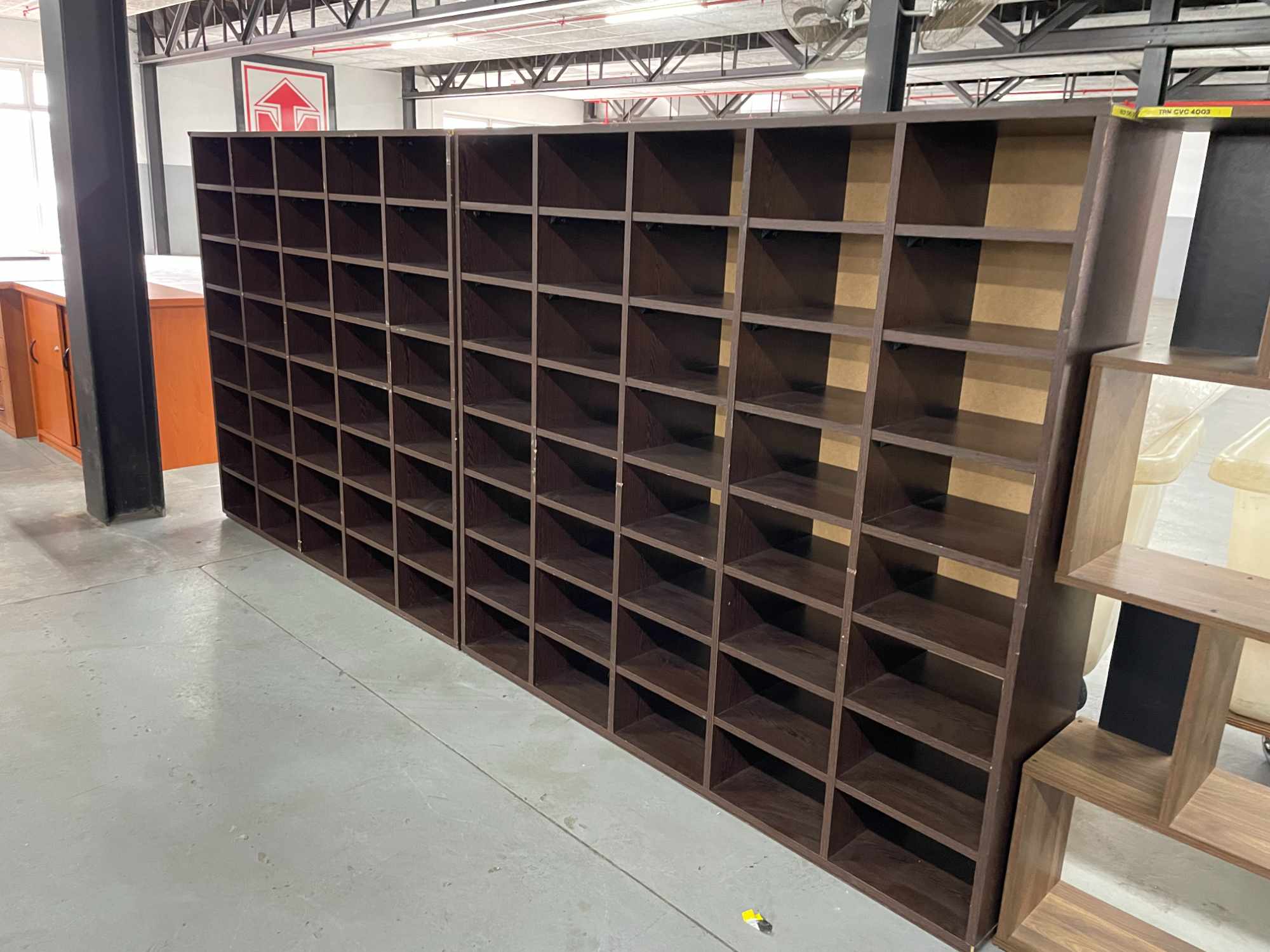 Onsite Warehouse Auction thumbnail 74