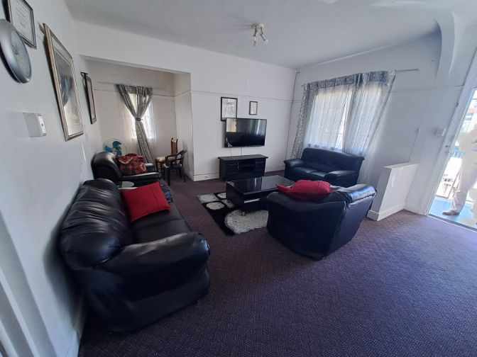 Sectional Title Unit - Richmond Hill thumbnail 2