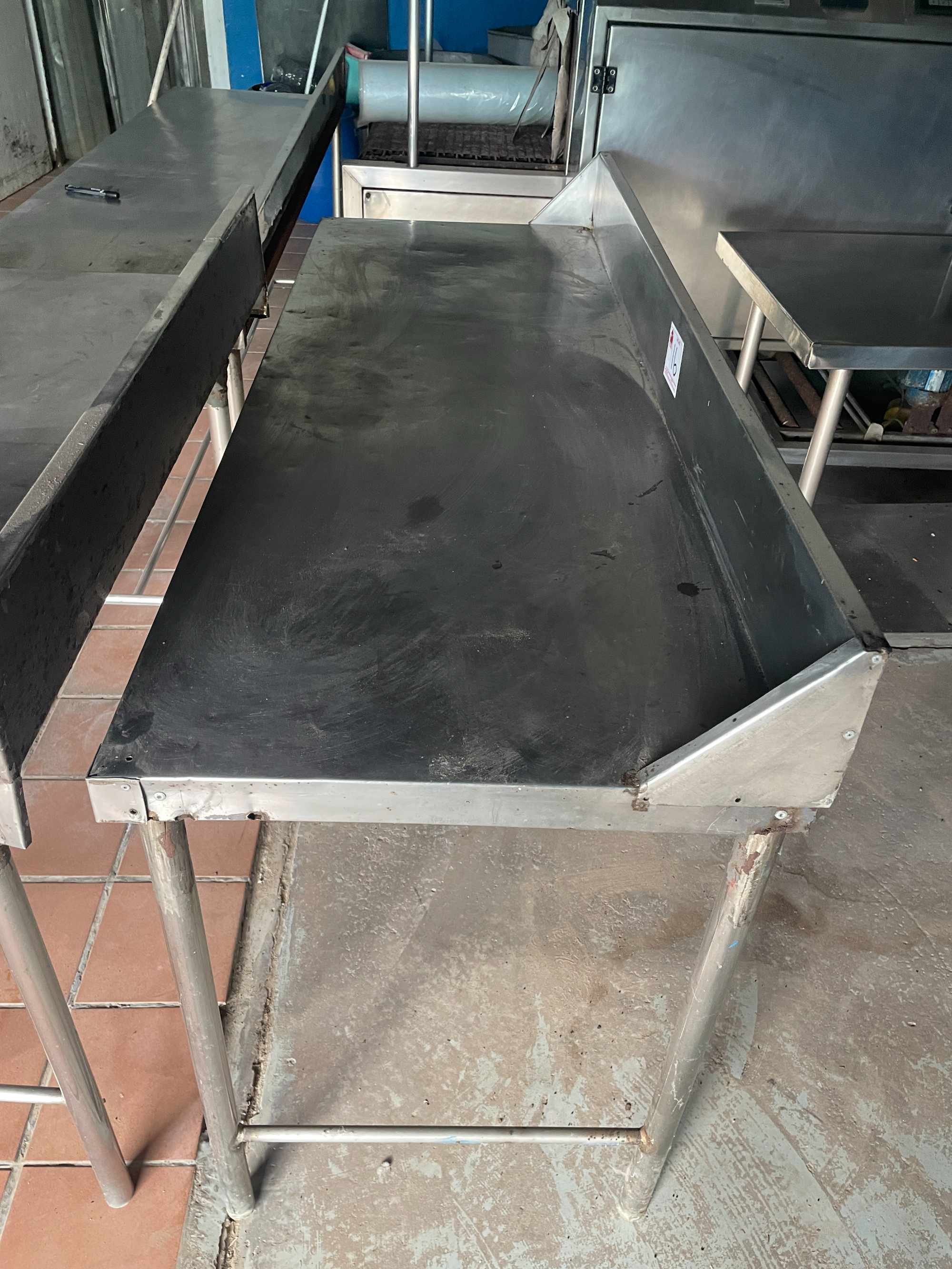 Various Machines, Tooling, Containers, Office Equipment & Trucks thumbnail 16