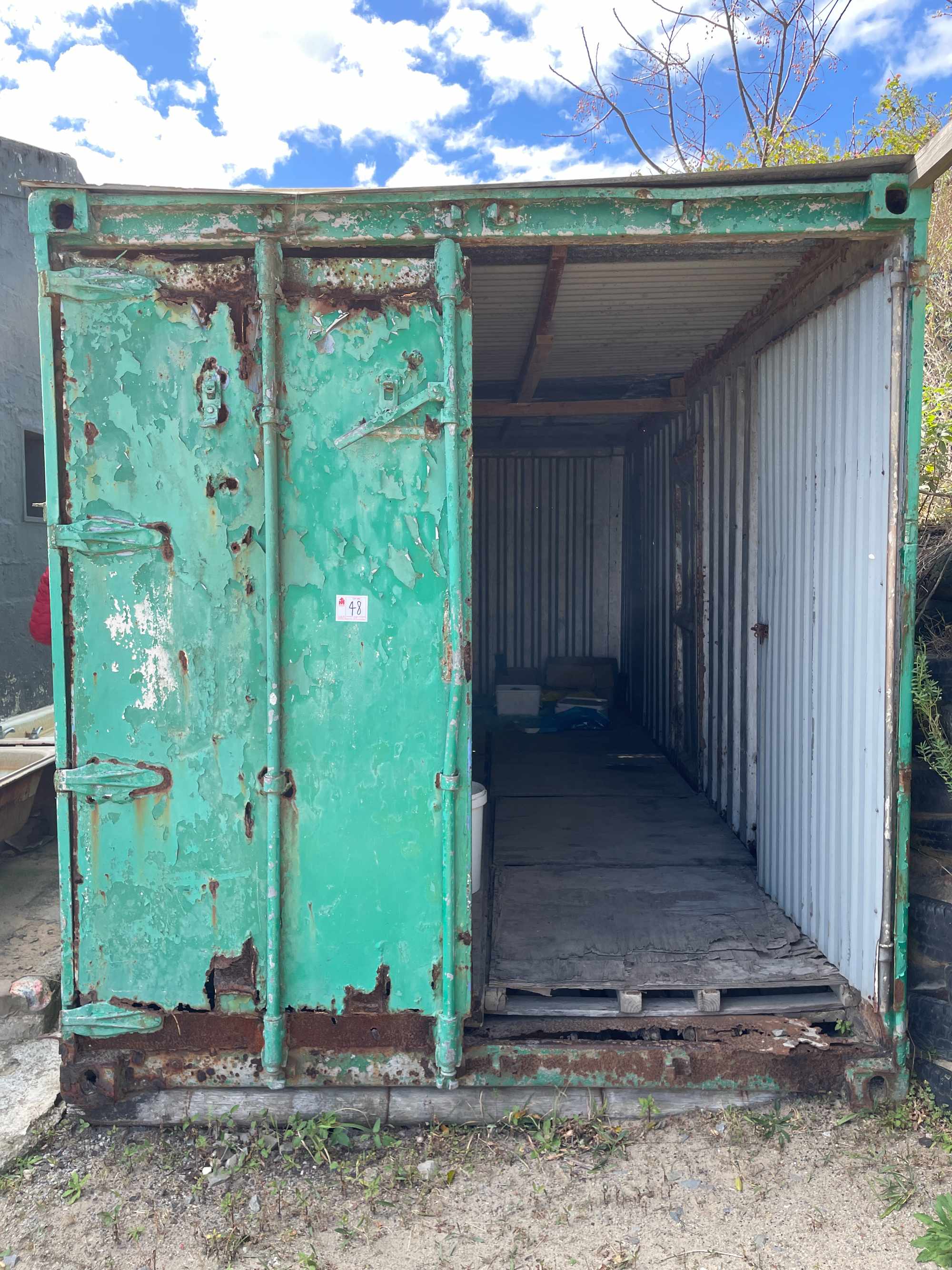 Various Machines, Tooling, Containers, Office Equipment & Trucks thumbnail 48