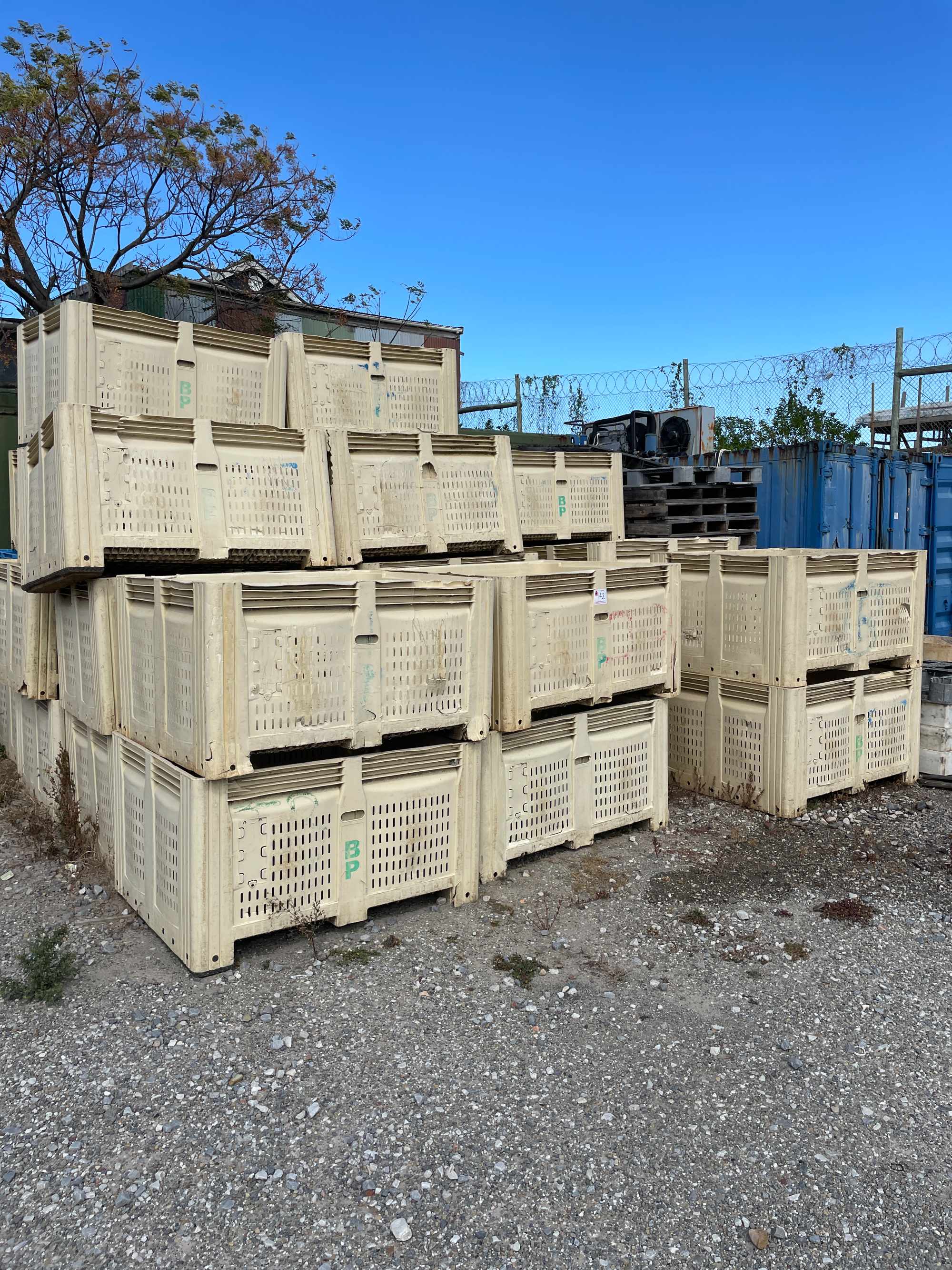 Various Machines, Tooling, Containers, Office Equipment & Trucks thumbnail 42