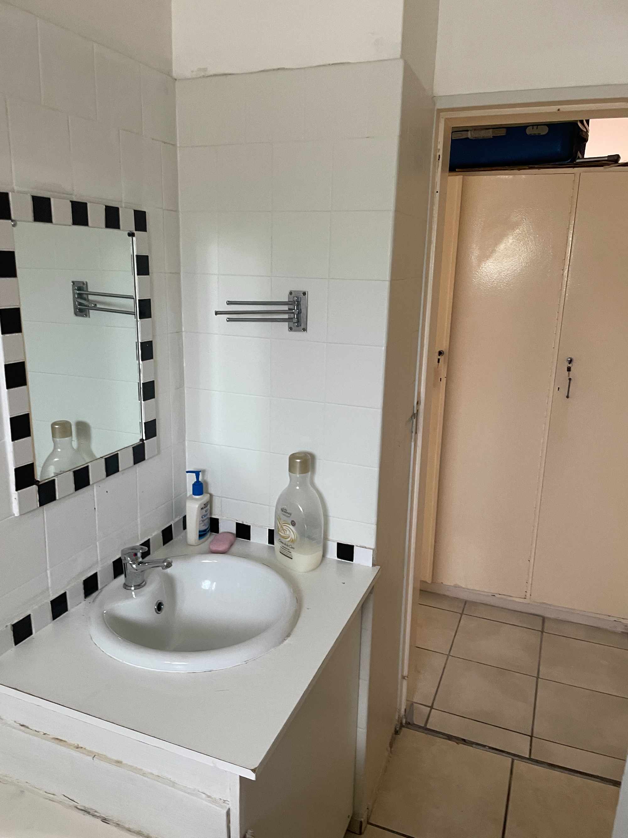Excellent Location With Huge Income Potential thumbnail 9