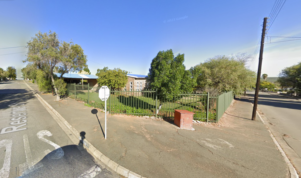 61 Reserwe Street, Oudtshoorn