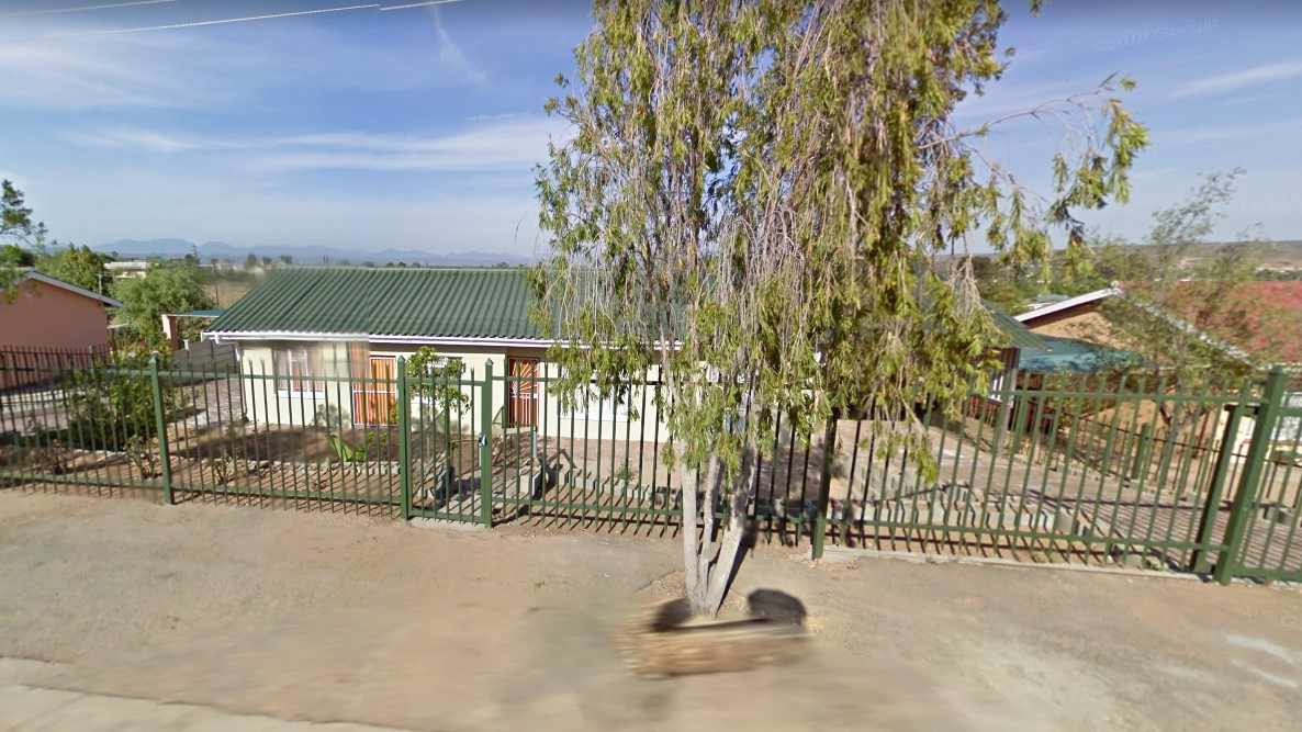 13 Johnson Crescent, Oudtshoorn thumbnail 2
