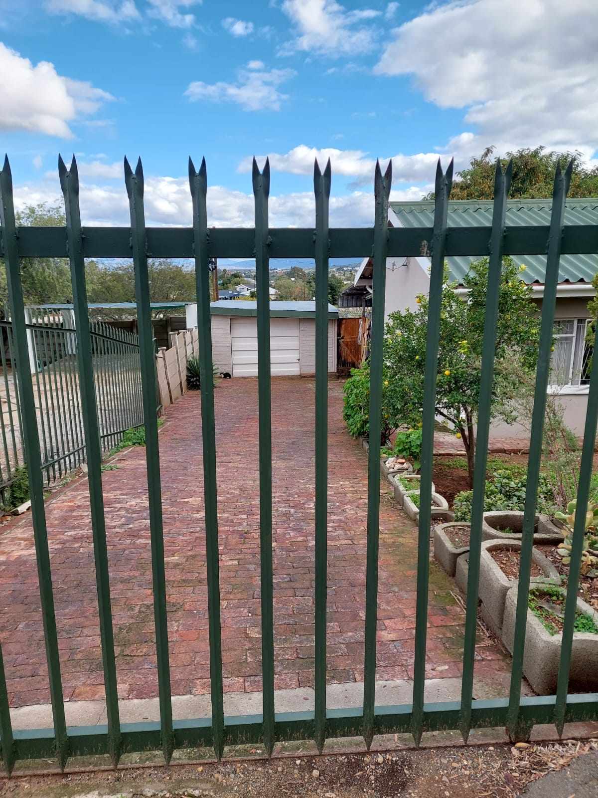 13 Johnson Crescent, Oudtshoorn thumbnail 7