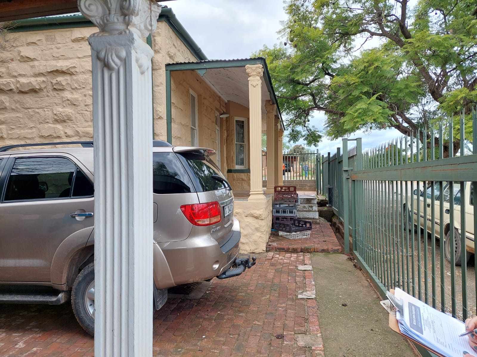 2 Condor Street, Oudtshoorn thumbnail 8