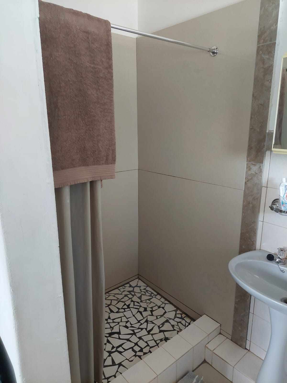 23 Reserwe Street, Oudtshoorn thumbnail 3