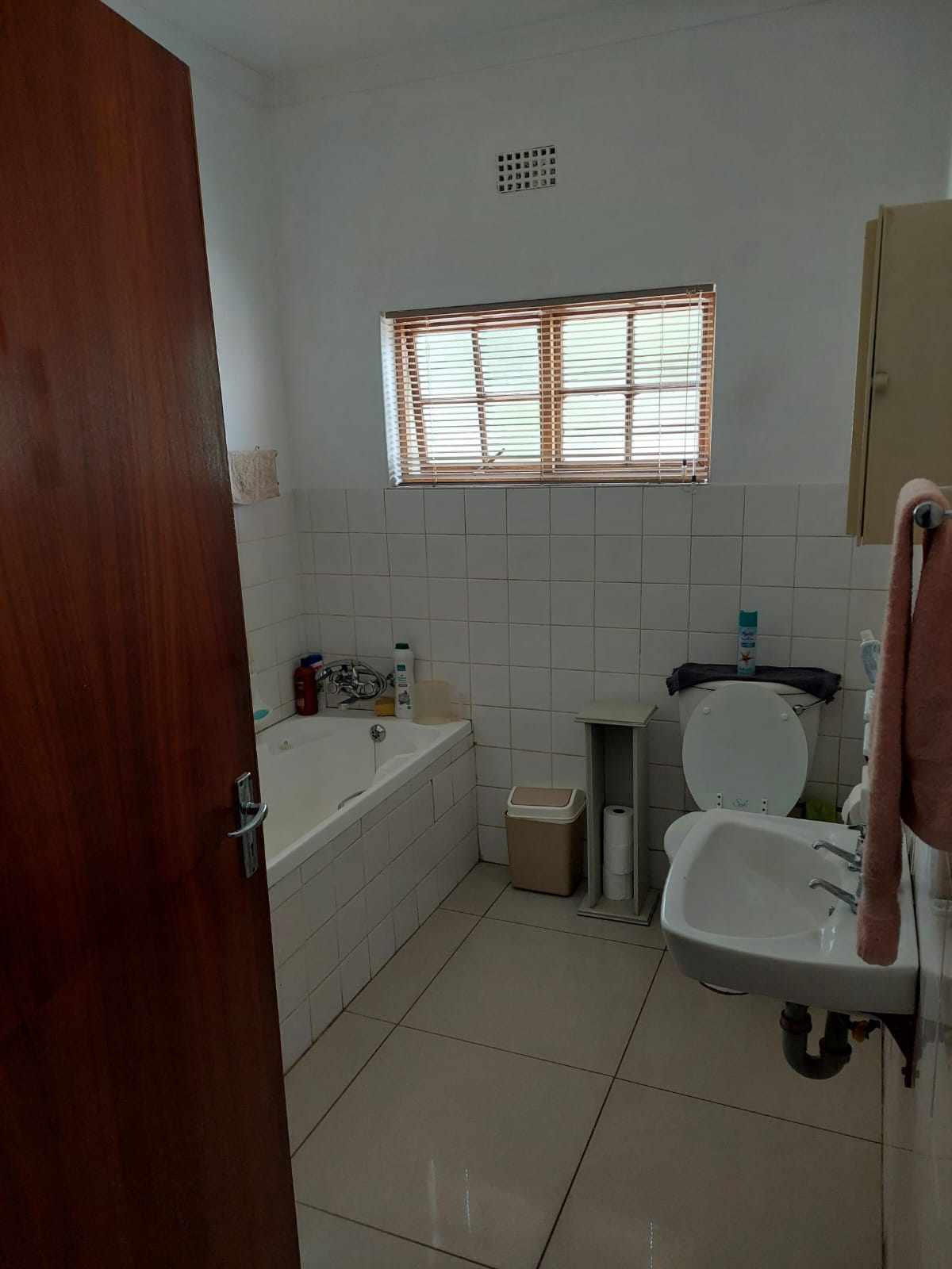 23 Reserwe Street, Oudtshoorn thumbnail 21
