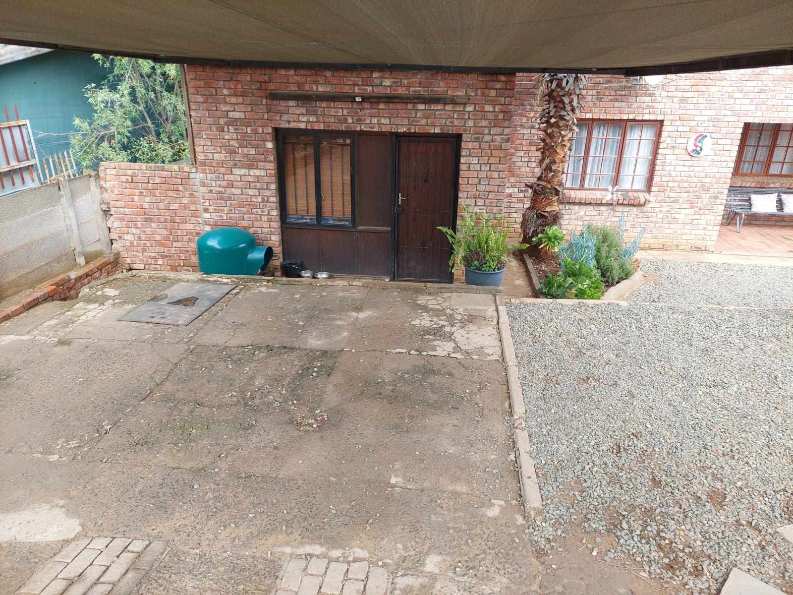 23 Reserwe Street, Oudtshoorn thumbnail 27