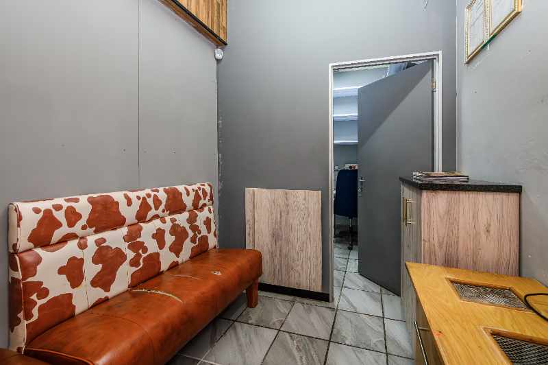 3 Storey - Multi-Tenant - Commercial Property thumbnail 19