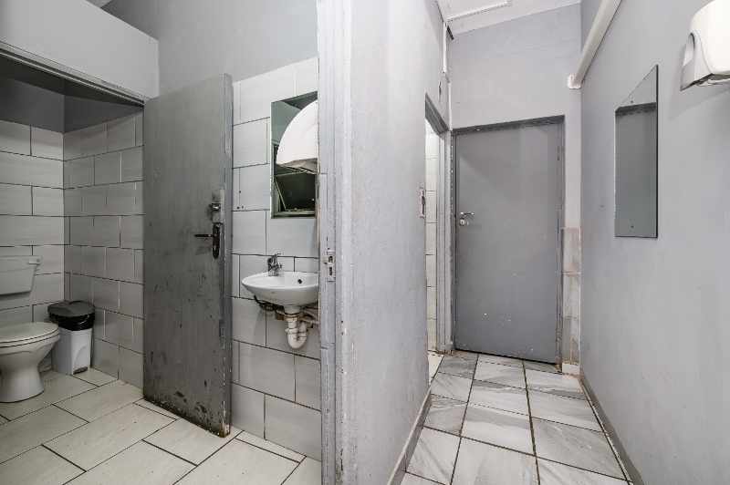 3 Storey - Multi-Tenant - Commercial Property thumbnail 32