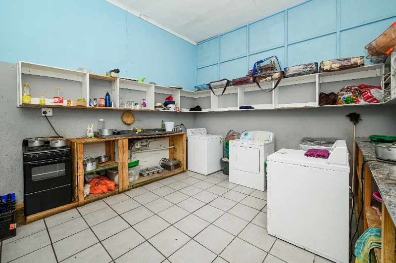 3 Storey - Multi-Tenant - Commercial Property thumbnail 56