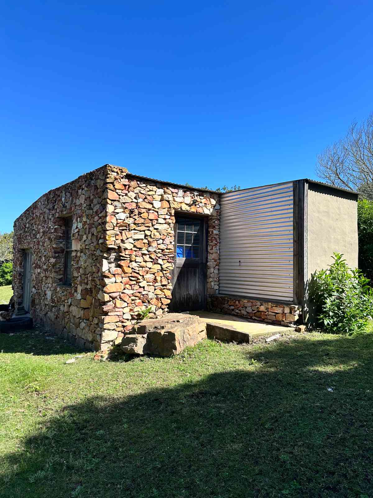 Seaside Country Living – Spacious Smallholding Just Minutes from the City