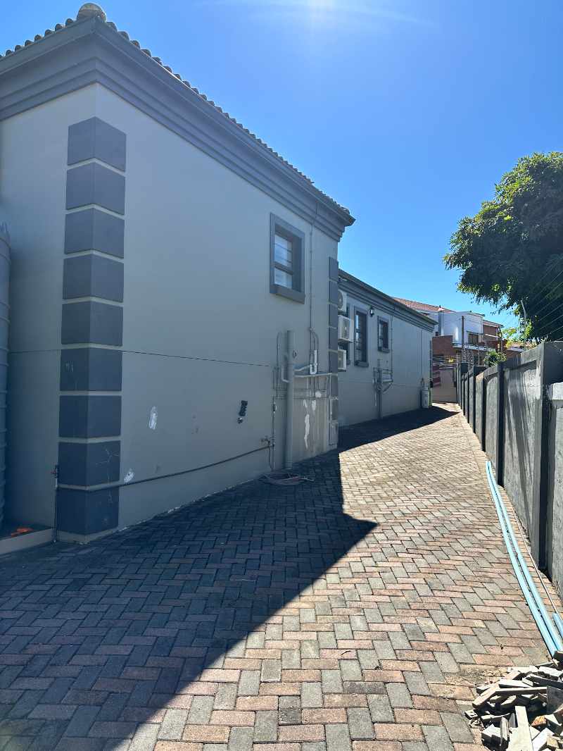 Exquisite Family Oasis in Vanes Estate – Secure, Stylish & Made for Entertaining thumbnail 10