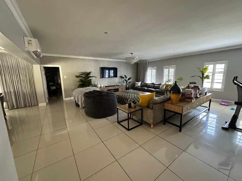 Exquisite Family Oasis in Vanes Estate – Secure, Stylish & Made for Entertaining thumbnail 14