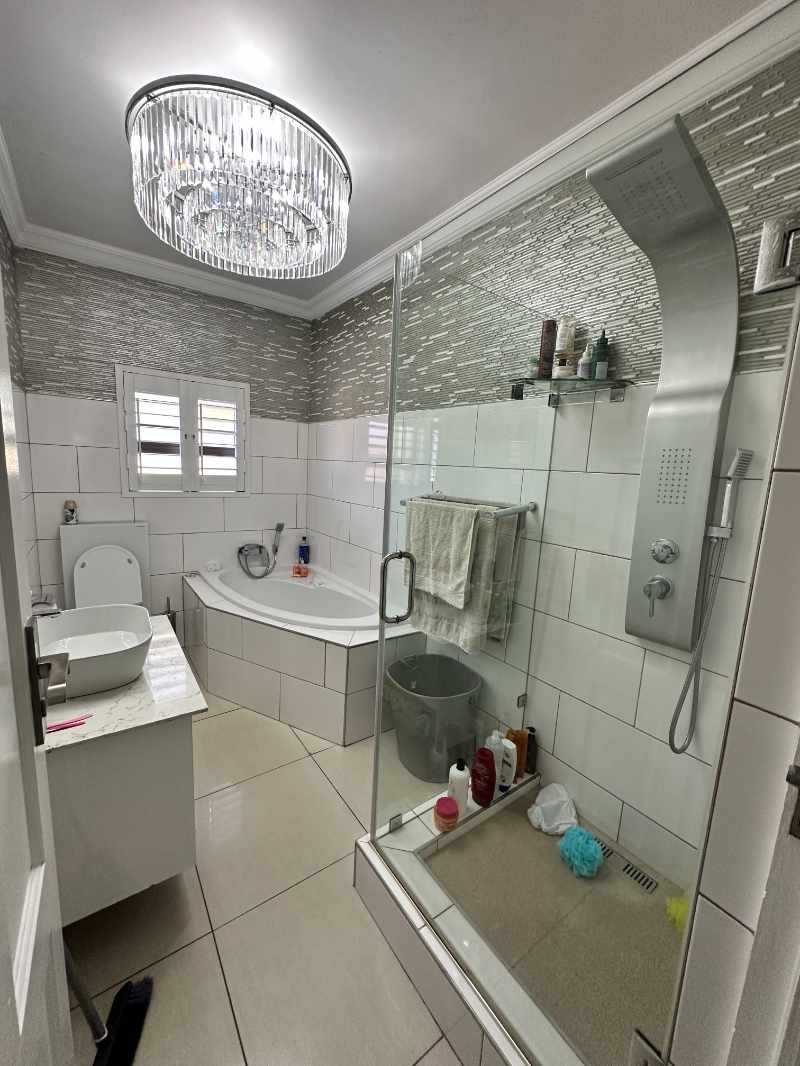 Exquisite Family Oasis in Vanes Estate – Secure, Stylish & Made for Entertaining thumbnail 28