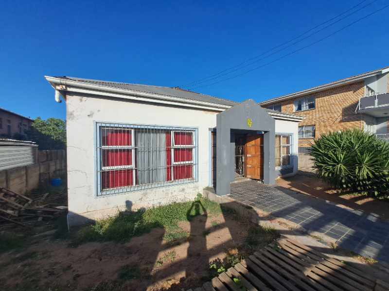 Residential Property With Flatlets thumbnail 9