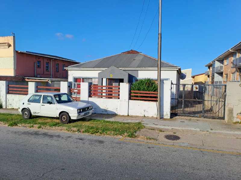Residential Property With Flatlets thumbnail 12