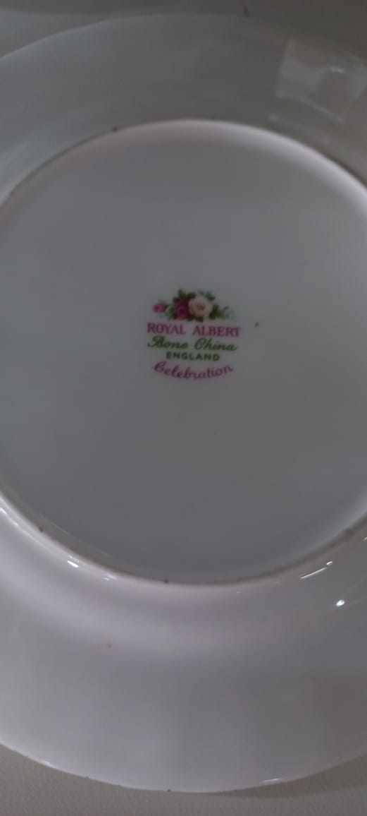 Vintage Royal Albert "Celebration" Tea Set thumbnail 4