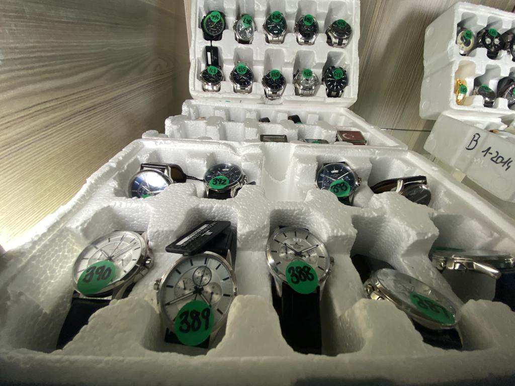 Onsite Auction - Fine Furnishings, Antiques, Collectables And Brand New Watches thumbnail 3