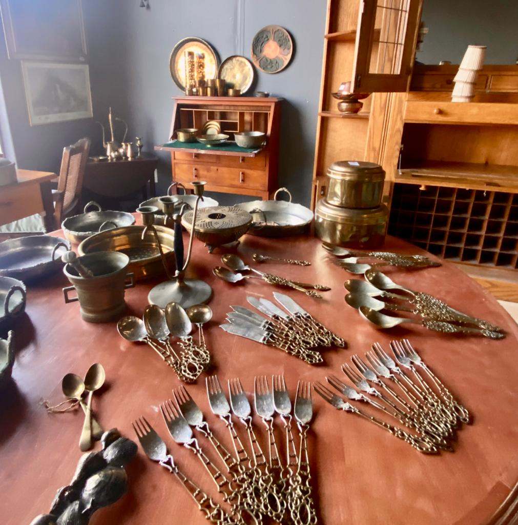 Onsite Auction - Fine Furnishings, Antiques, Collectables And Brand New Watches thumbnail 23
