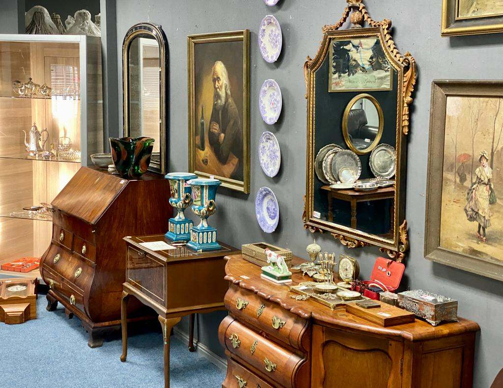 Onsite Auction - Fine Furnishings, Antiques, Collectables And Brand New Watches thumbnail 27