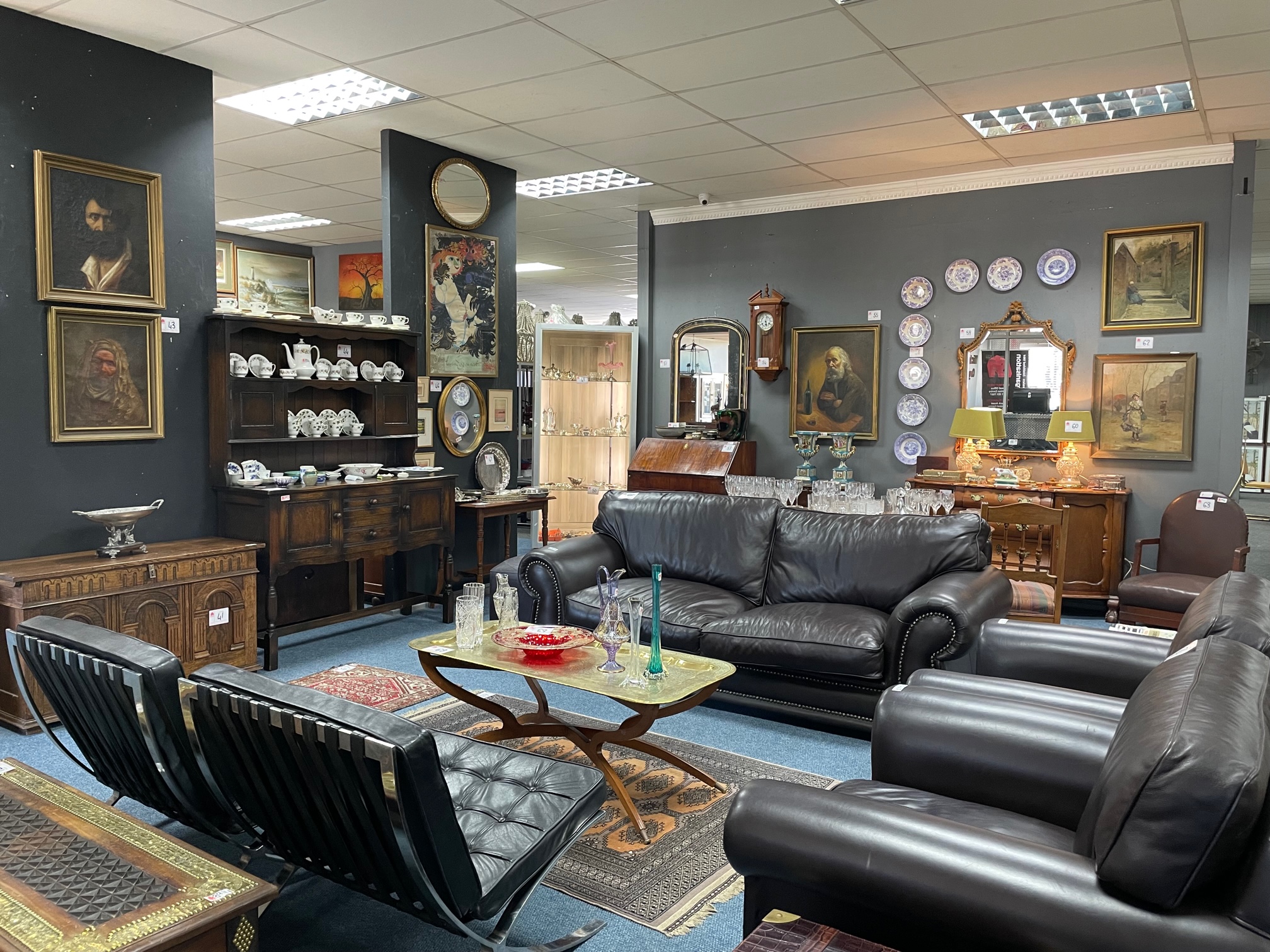 Onsite Auction - Fine Furnishings, Collectables, Brand New Watches And Household Items