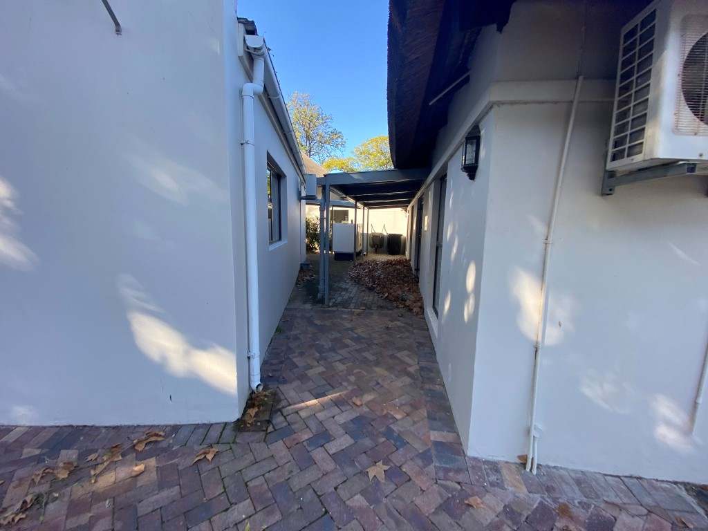 Prime Business Location - Somerset West thumbnail 27