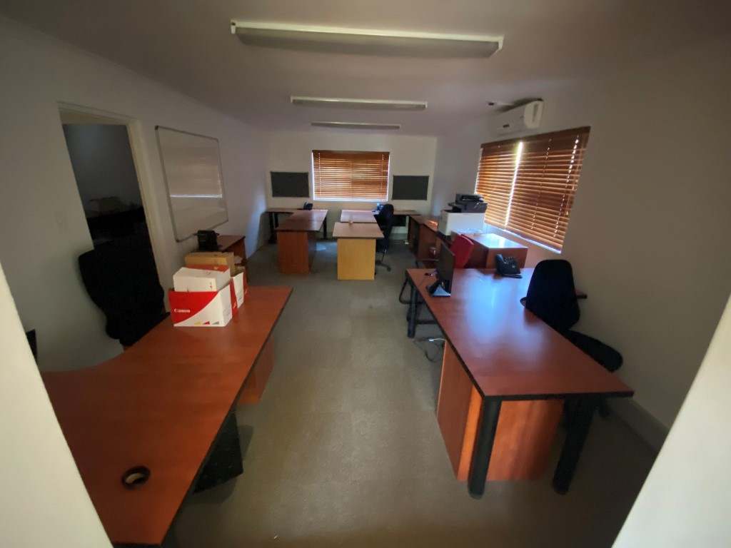 Prime Business Location - Somerset West thumbnail 40