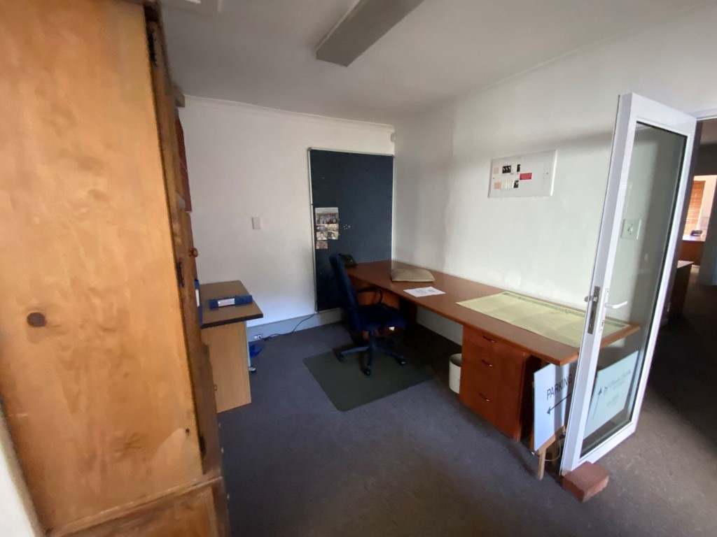 Prime Business Location - Somerset West thumbnail 43