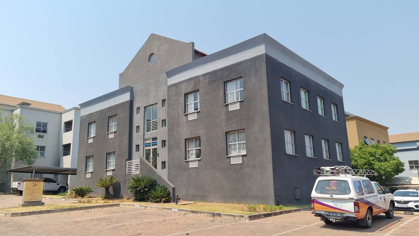 Liquidation Auction - Commerical Office Building thumbnail 2