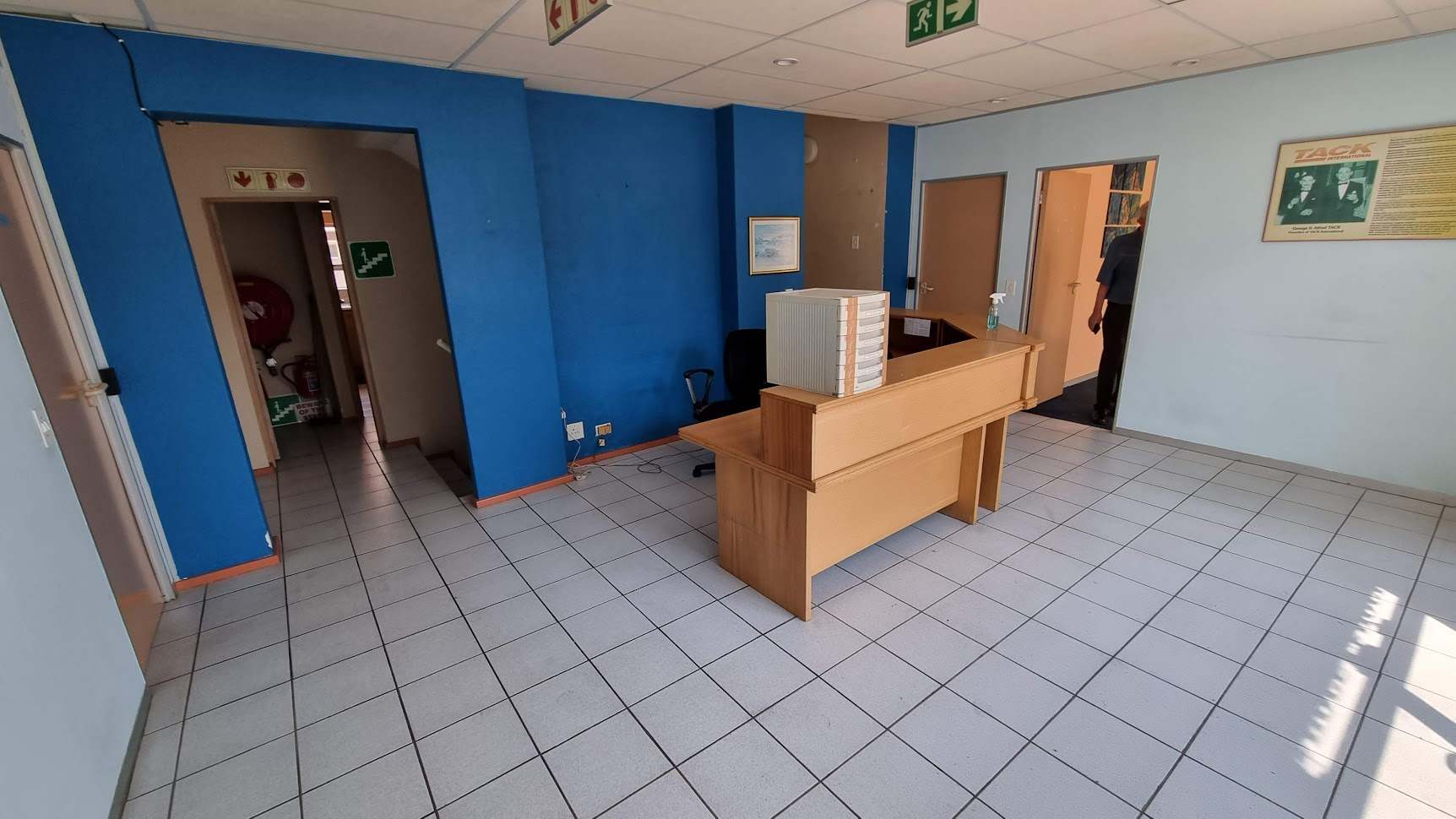 Liquidation Auction - Commerical Office Building thumbnail 12