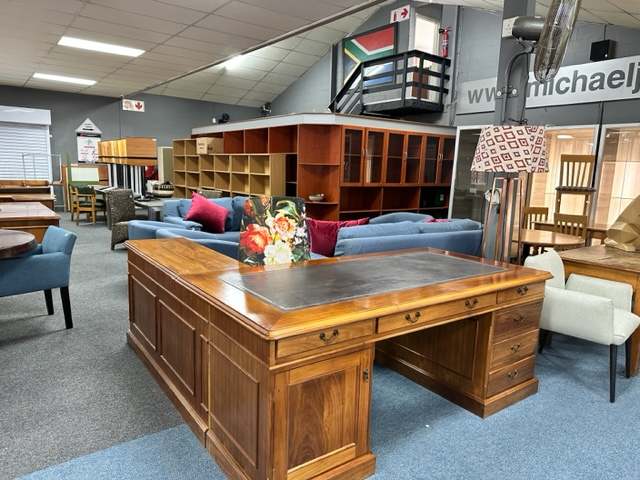 Onsite Liquidation Auction - Superior Office Furniture thumbnail 4