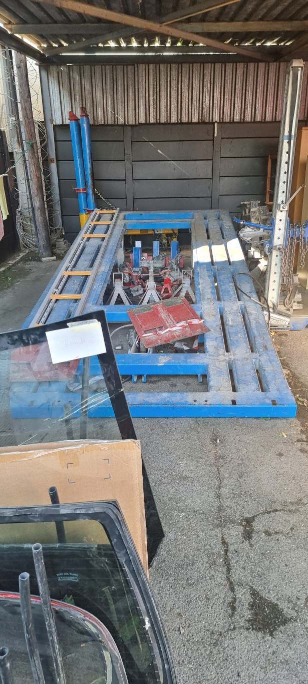 Onsite Liquidation Auction - Panelbeating Workshop thumbnail 32
