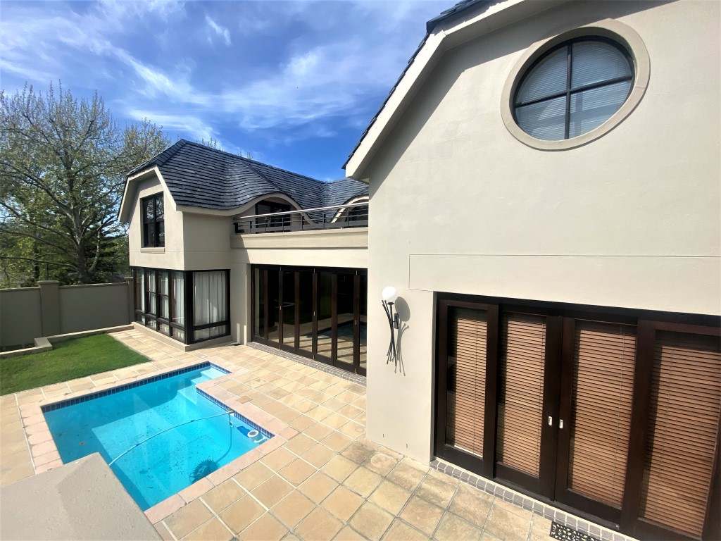 Beautiful Family Home In Secure Estate thumbnail 7