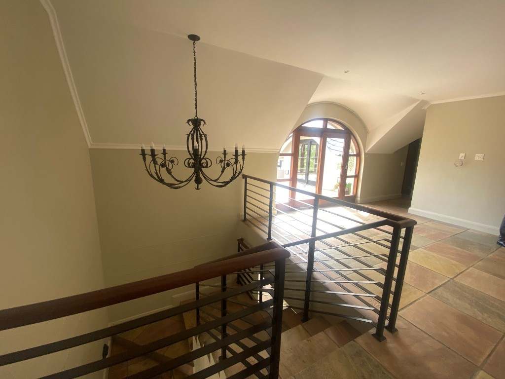 Beautiful Family Home In Secure Estate thumbnail 16