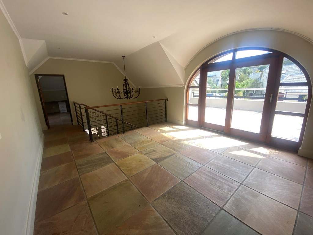 Beautiful Family Home In Secure Estate thumbnail 21