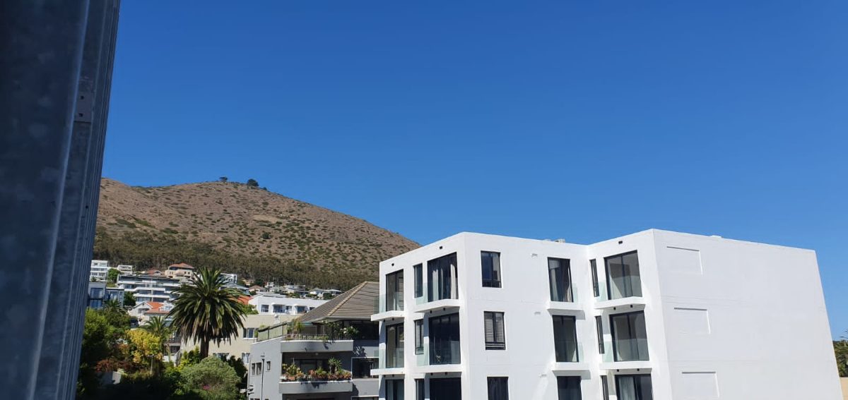 Apartment In Green Point With Views Of Lion's Head And Signal Hill thumbnail 4
