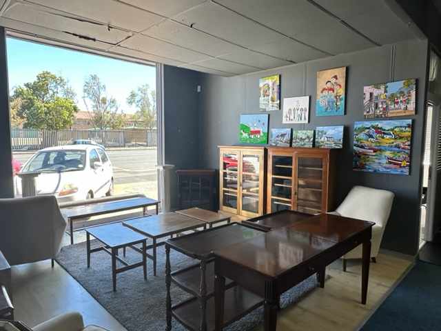 Onsite Auction - Household Items, Paintings And Much More thumbnail 7