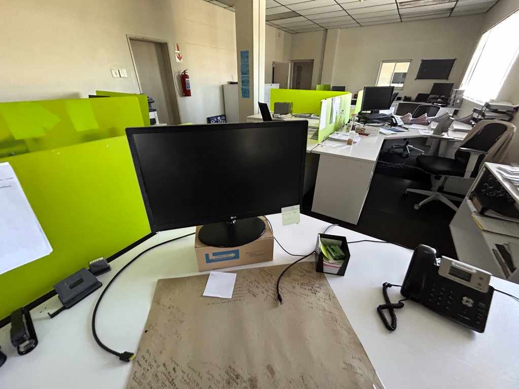 Office Furniture And Equipment thumbnail 9