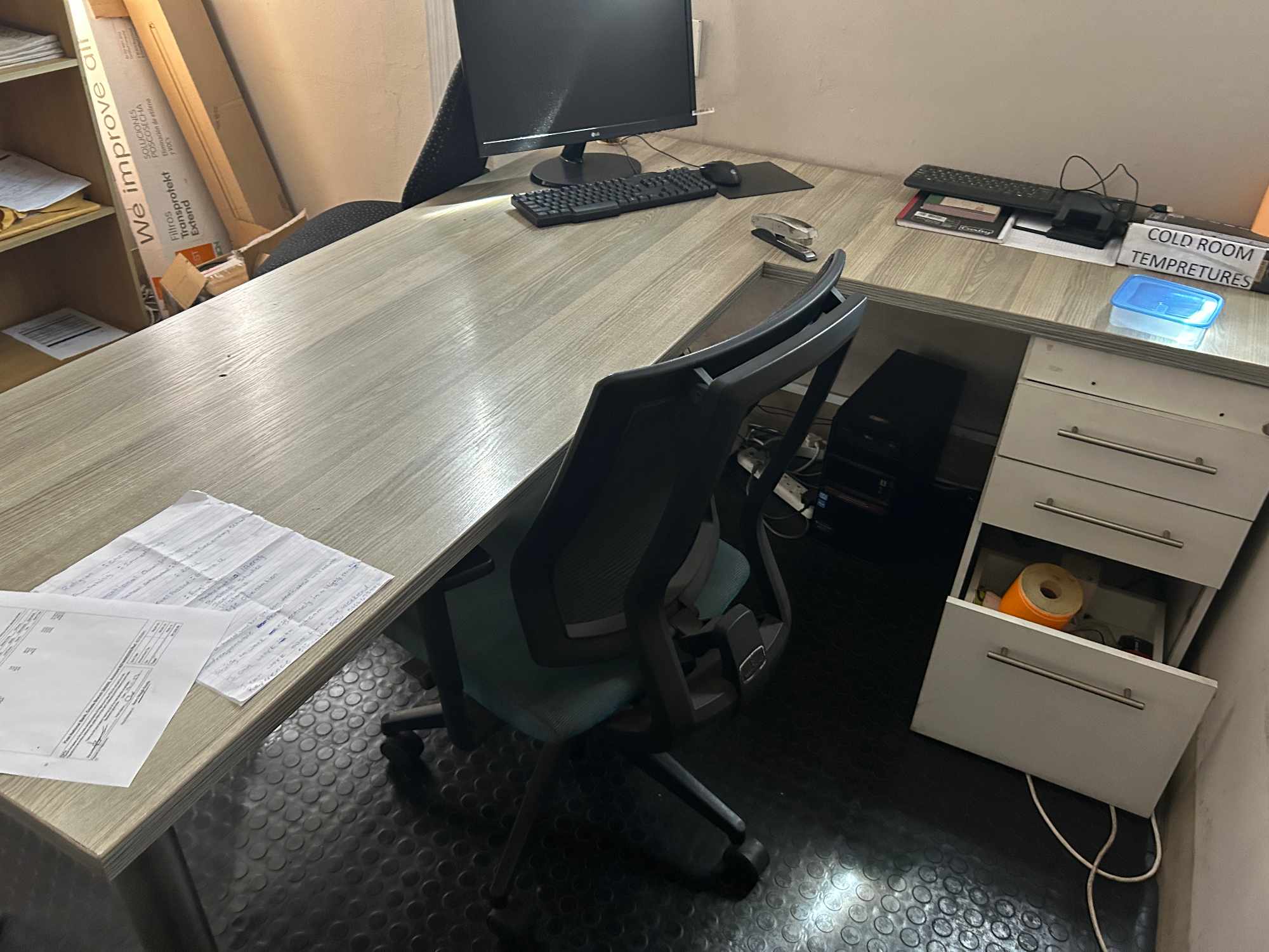 Office Furniture And Equipment thumbnail 14