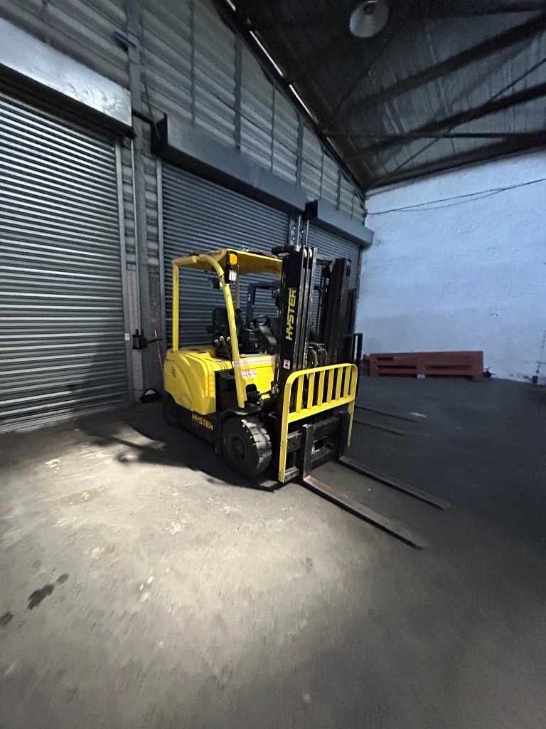 Hysters And Forklifts thumbnail 6