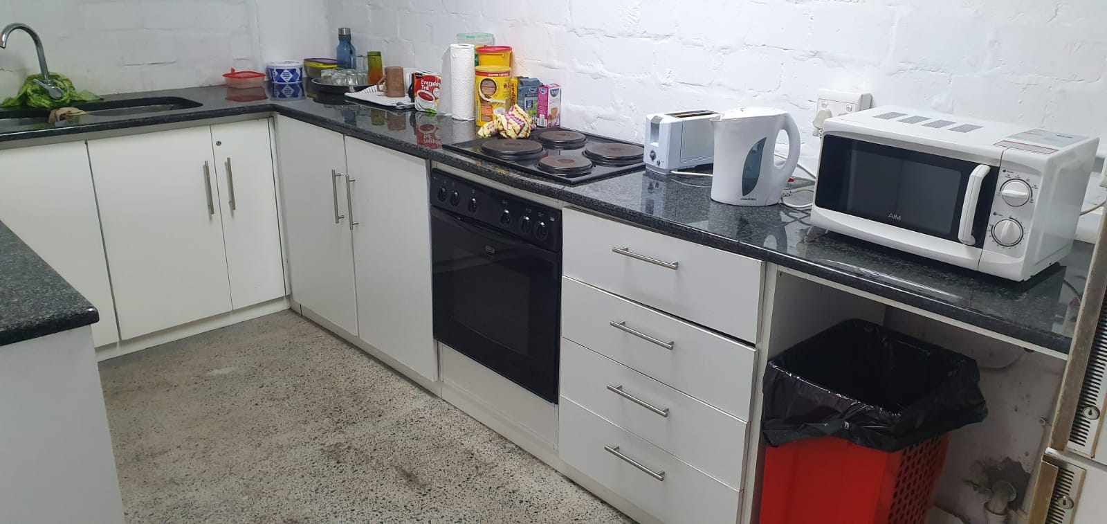 Spacious Commercial Unit - Maitland thumbnail 5