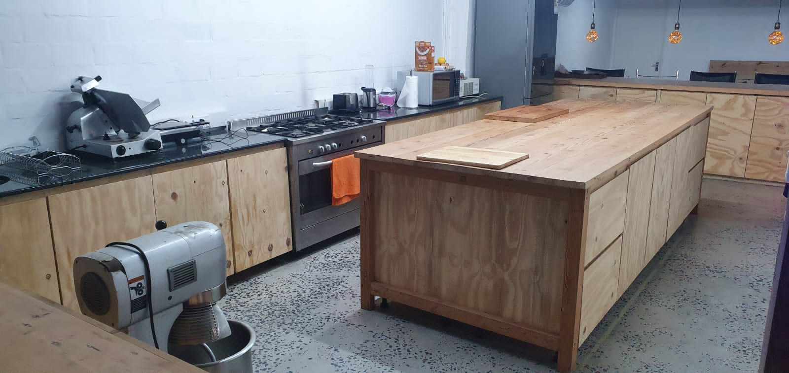 Spacious Commercial Unit - Maitland thumbnail 8