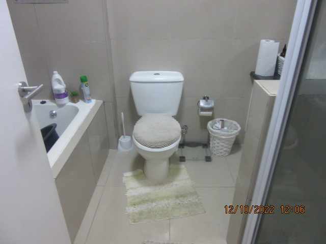Secure 2 Bedroom Apartment - Brackenfell thumbnail 10