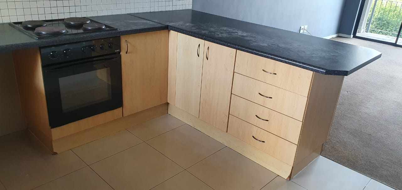 Secure 2 Bedroom Apartment - Brackenfell thumbnail 14