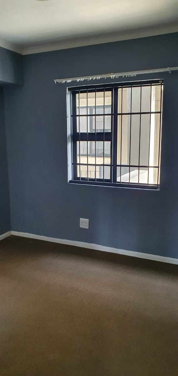 Secure 2 Bedroom Apartment - Brackenfell thumbnail 21